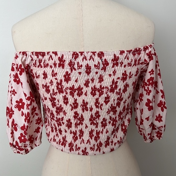 Kendall + Kylie Smocked Cropped Scrunch Front with Puffed Sleeves Sz M - Picture 5 of 5